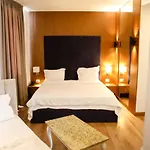 Golden Ring Hotell