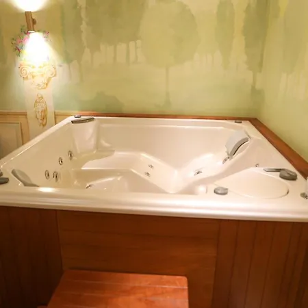 Hotell Golden Ring Farke e Madhe