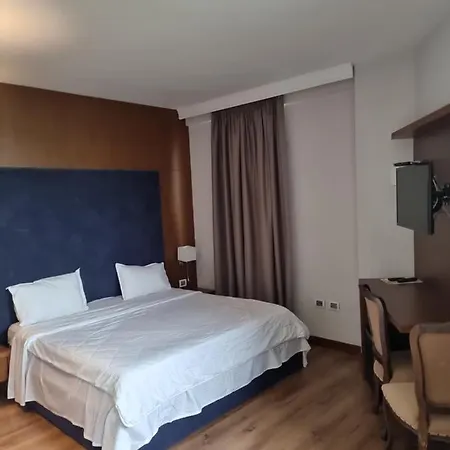 Golden Ring Hotell Farke e Madhe