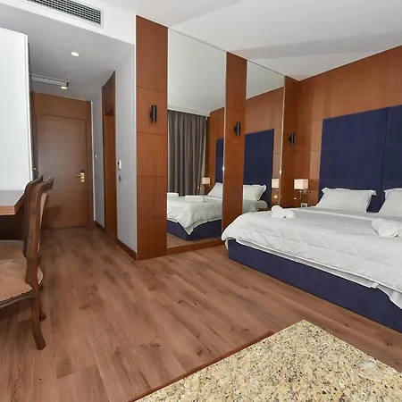 Golden Ring 酒店 Farke e Madhe