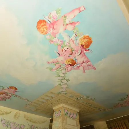 Golden Ring 酒店 4*